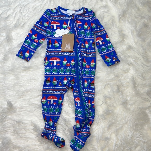 Angel Dear One Pieces Nwt Angel Dear 69 M Gnomes Holidaychristmas